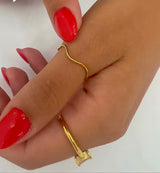 Wavy Ring Mini