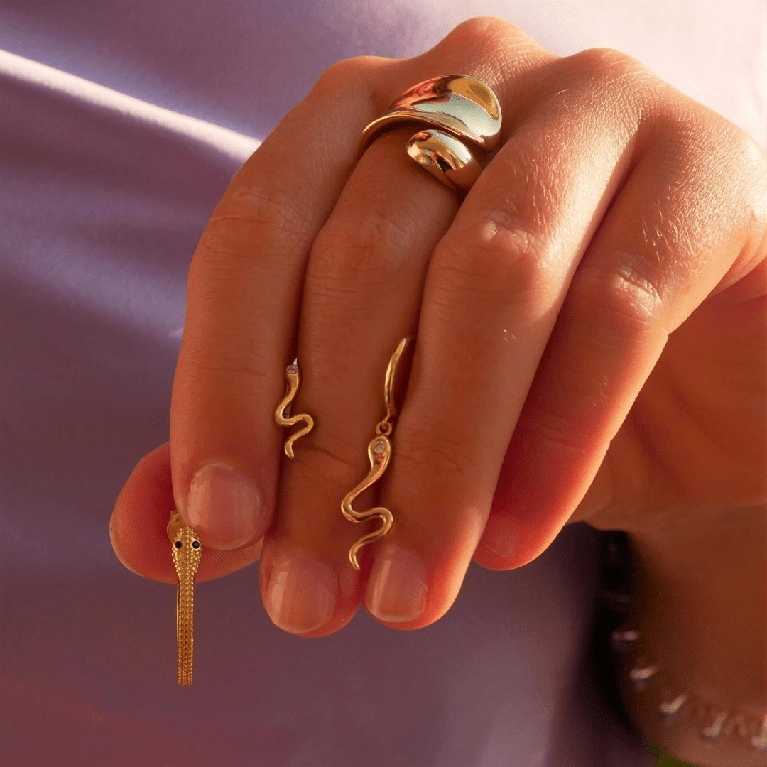 Snake Studs S925